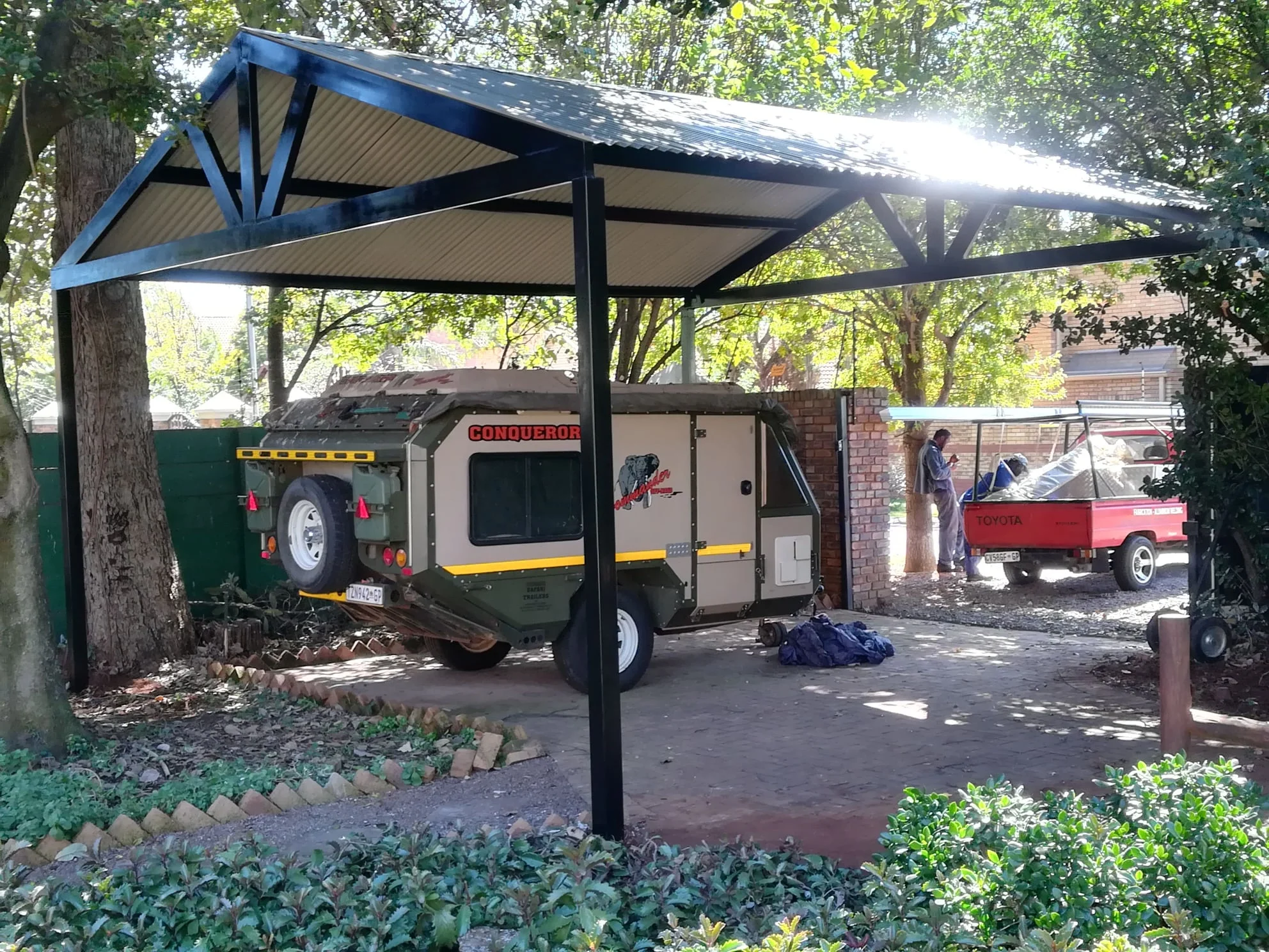 Custom Carports for Residential & Commercial Use